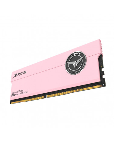 Модуль памяти DDR5 TEAMGROUP T-Force Xtreem 32GB (2x16GB) 7200MHz CL34 (34-42-42-84) 1.40V / FFPD532G7200HC34ADC01 / Pink