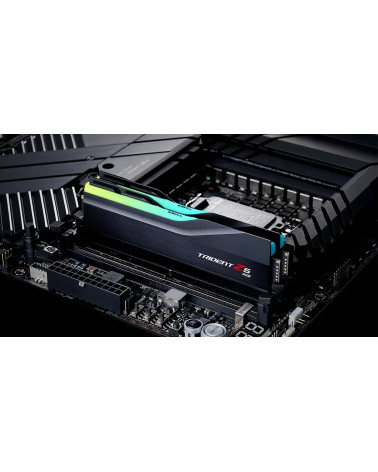 Модуль памяти DDR5 G.SKILL TRIDENT Z5 RGB 32GB (2x16GB) 6000MHz CL32 (32-38-38-96) 1.35V / F5-6000J3238F16GX2-TZ5RK / Black