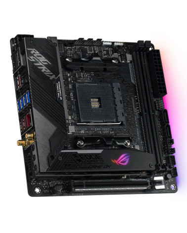 Материнская плата ASUS ROG STRIX X570-I GAMING