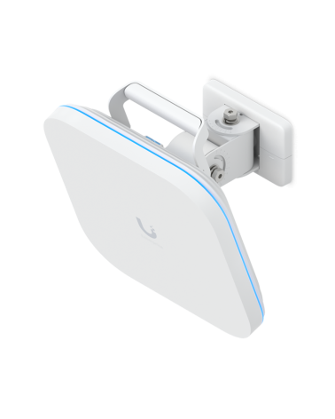 Точка доступа Wi-Fi Ubiquiti UniFi E7 AP Campus  2,4+5+6 ГГц, Wi-Fi 7, 4х4 MU-MIMO, 802.3bt, 1х 10G RJ45, 1х 1G RJ45
