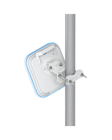 Точка доступа Wi-Fi Ubiquiti UniFi E7 AP Campus  2,4+5+6 ГГц, Wi-Fi 7, 4х4 MU-MIMO, 802.3bt, 1х 10G RJ45, 1х 1G RJ45