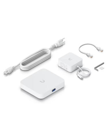 Ubiquiti UniFi Cloud Gateway Max 512GB Маршрутизатор 4 ядра (1,5 ГГц), 4х 2.5G RJ45, 1х 2.5G RJ45, SSD 512 ГБ